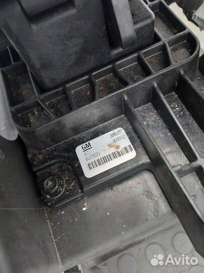 Консоль салона Cadillac SRX, 2013