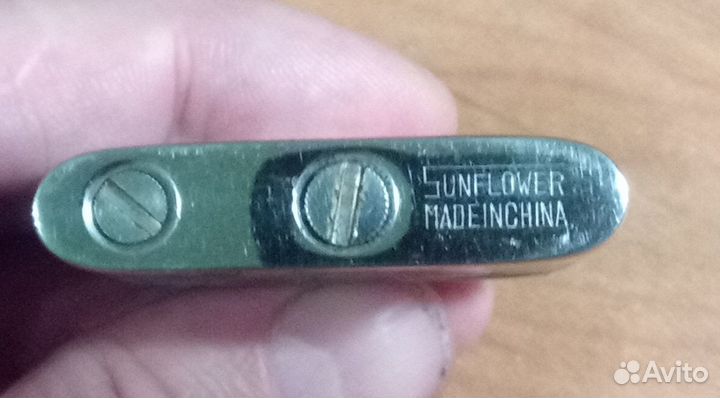 Автомат бензиновая зажигалка Sunflower, 1960 г