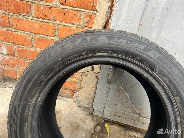 Bridgestone Blizzak LM-32 225/55 R17