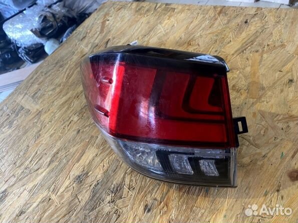 Фонарь задний левый Lexus RX 4 2022