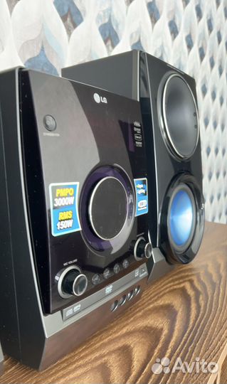 Музыкальный центр