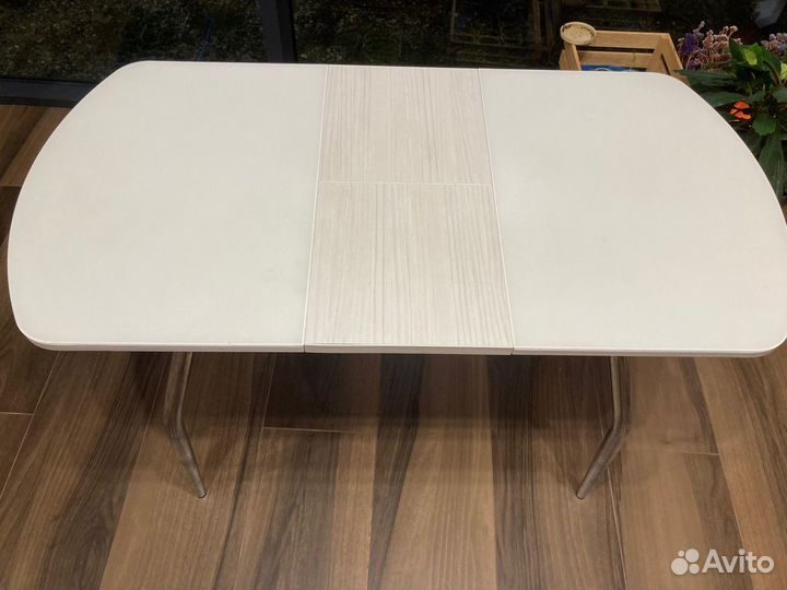 Кухонный стол