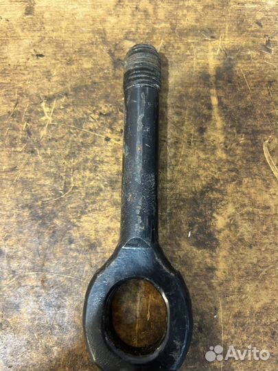 Буксировочный крюк Kia Rio 3