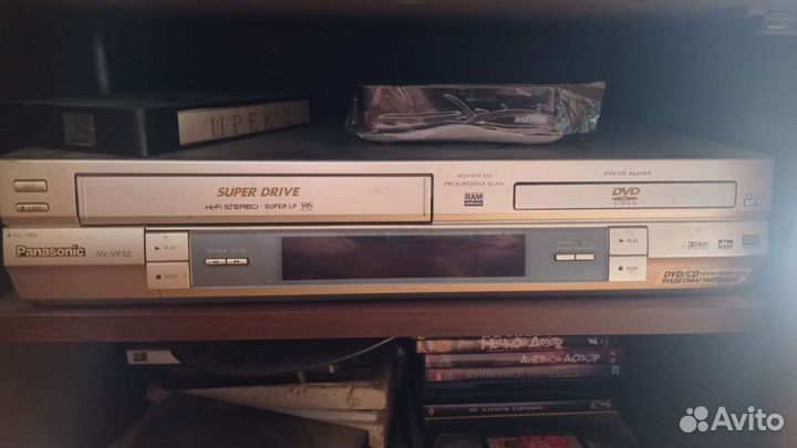 Видеомагнитофон panasonic