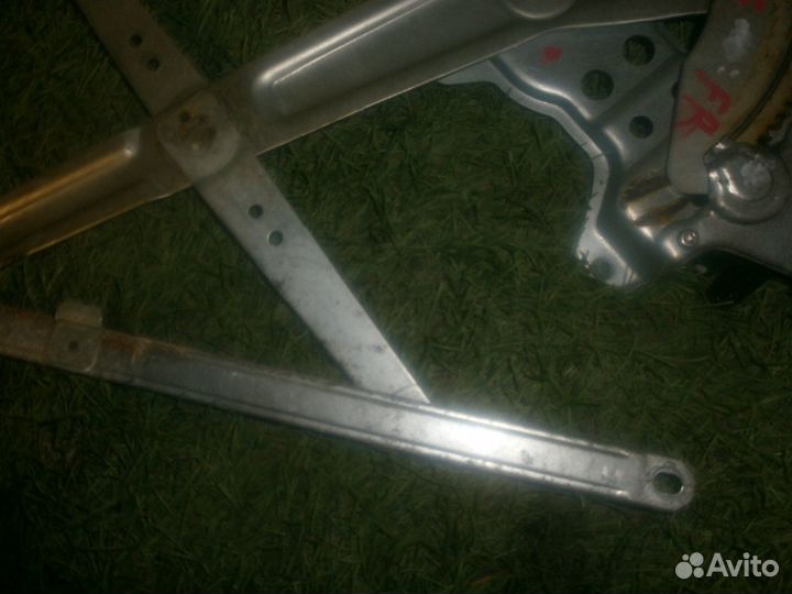 Стеклоподъемник suzuki,opel, XB32S agila B,ritz,sp