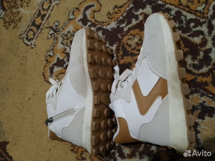 Зимняя обувь женская