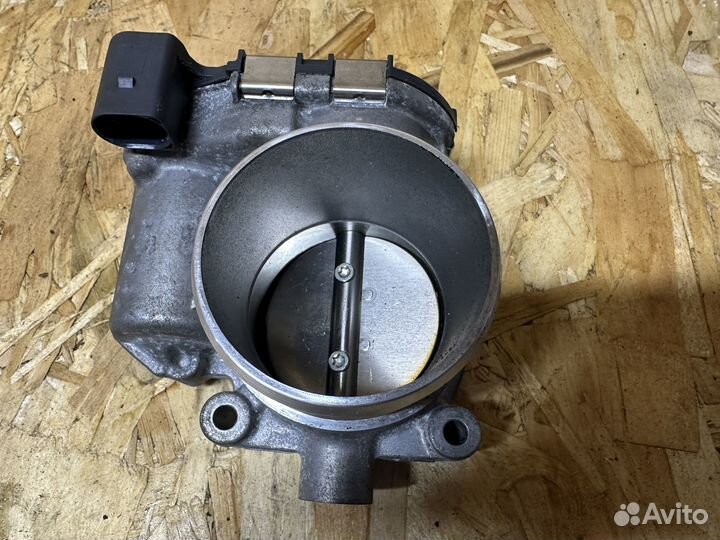 Дроссельная заслонка Audi A4 B9 8W 06k133062m