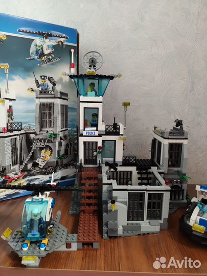 Lego City 60130 Остров тюрьма (Оригинал)