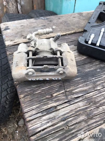 Суппорт задний правый Chery Tiggo t11