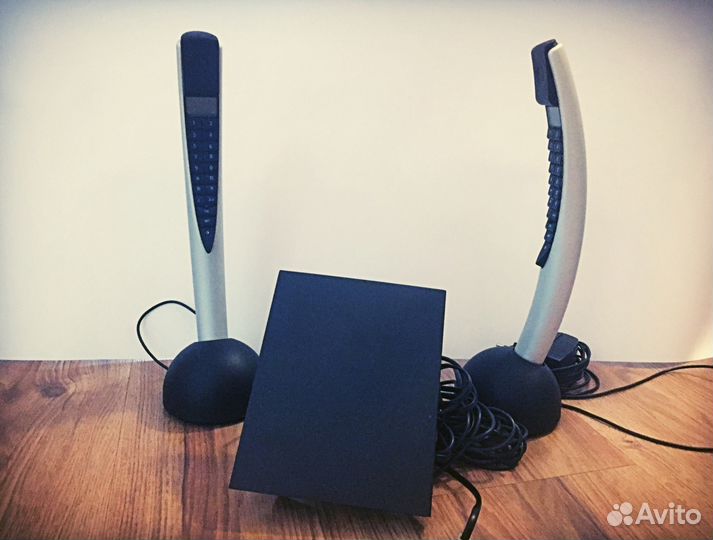 Bang Olufsen BeoCom 2 -комплект из базы и трубки
