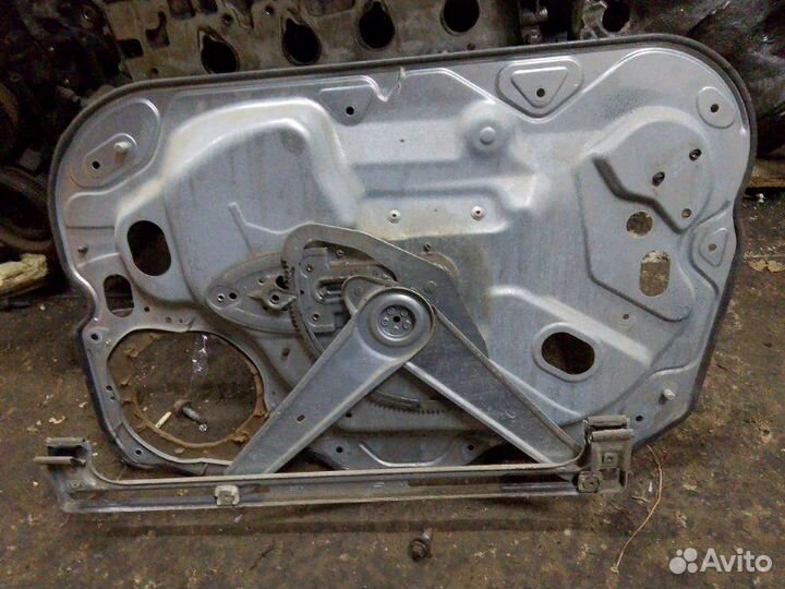 Стеклоподъемник передний левый Ford Focus 2 2