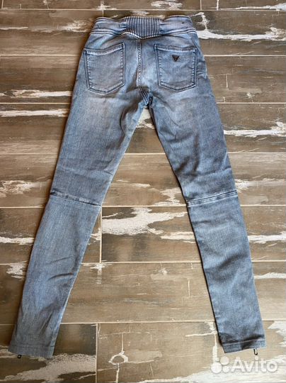 Джинсы Guess