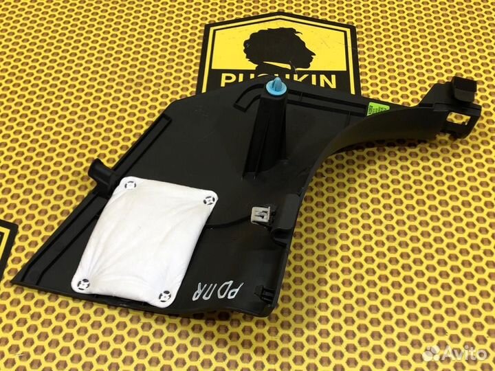 Обшивка стойки передней нижняя правая Hyundai I30