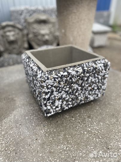 Блоки для забора. Забор из бетона. Столбы