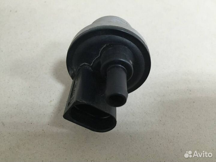 Клапан вентиляции топливного бака Skoda Octavia A5