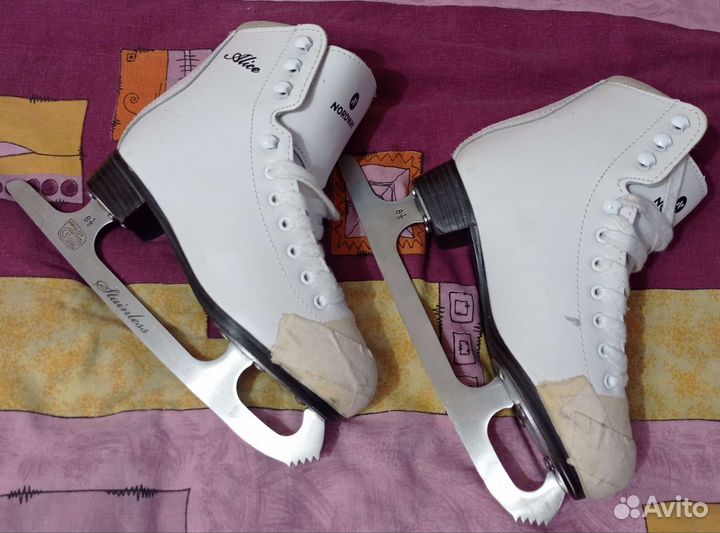Коньки фигурные 33 размер