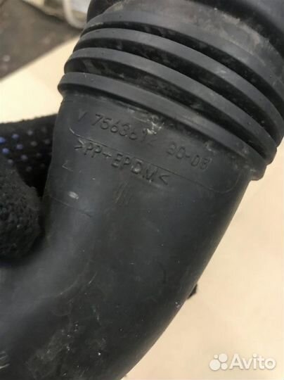 Воздуховод воздушного фильтра Peugeot 308 2007