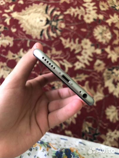 iPhone 6S, 64 ГБ