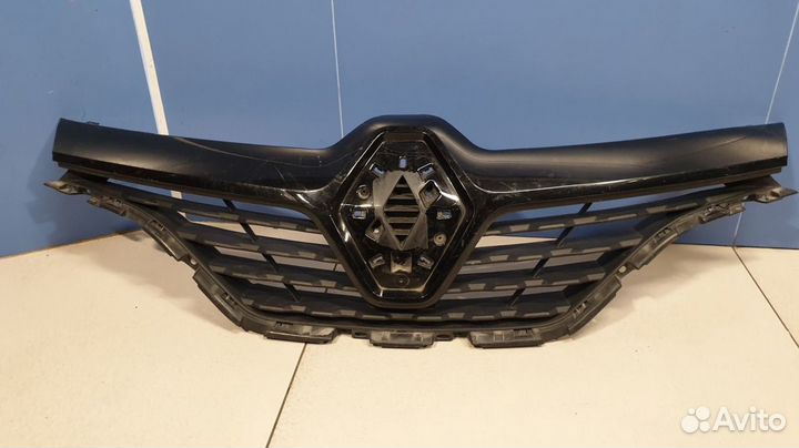 Решетка радиатора Renault Kaptur 2016