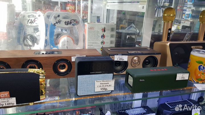 Радиоприёмник в ретро стиле. Ritmix RPR-065