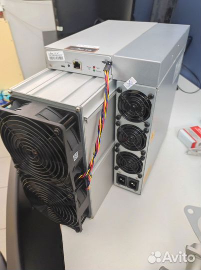 Asic майнер Bitmain Antminer S19