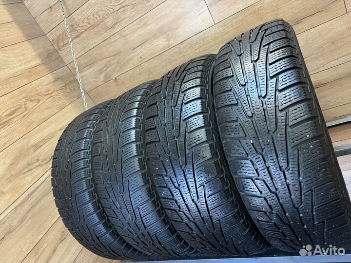 Nokian Tyres Hakkapeliitta R SUV 225/65 R17 106R