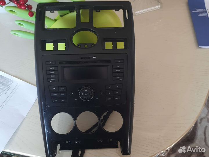 Консоль на приору с магнитофоном