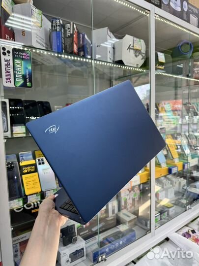 Ноутбук itel i5/8/512ssd