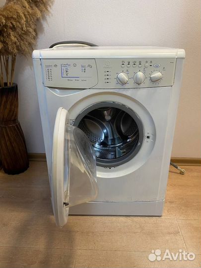Стиральная машина indesit