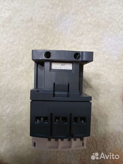 Контактор LC1D12M7 Schneider Electric