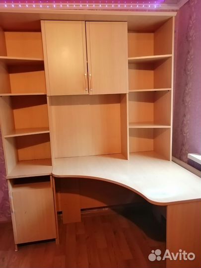 Компьютерный стол. Стол б/у