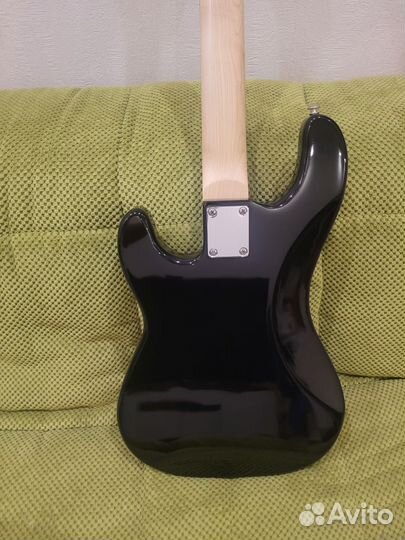 Бас Гитара Caraya