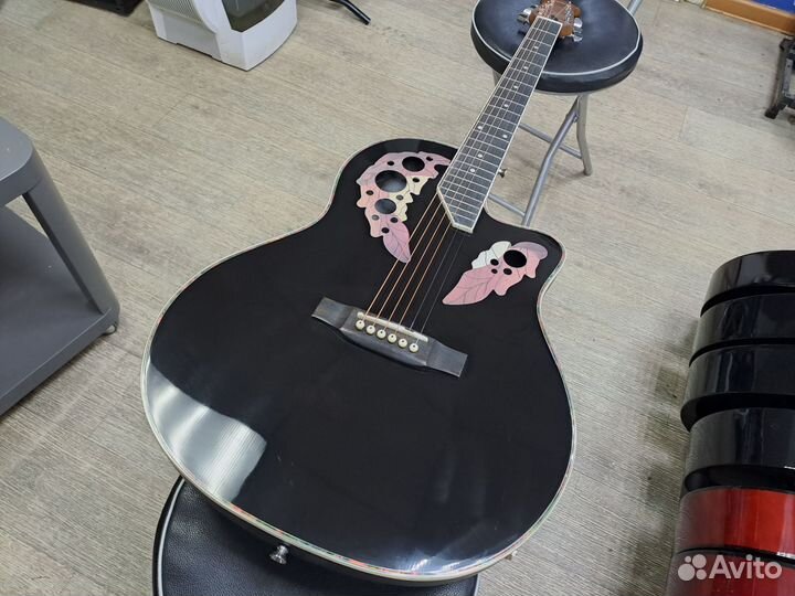 Гитара электроакустическая с подключением чёрная