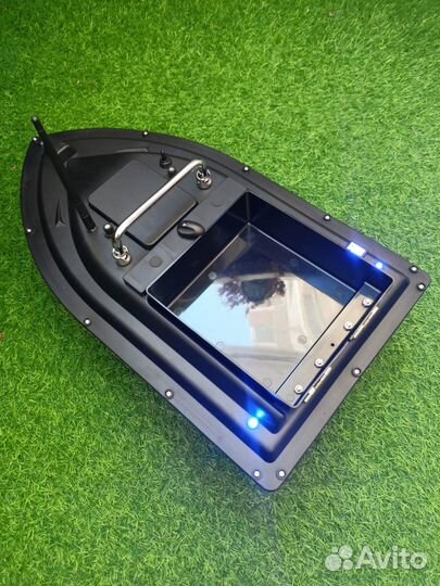 Прикормочный кораблик Тритон 2