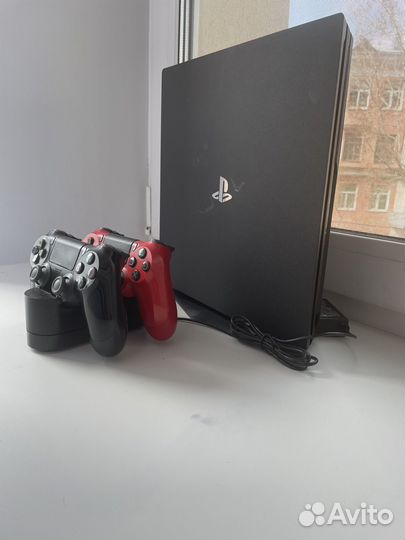 Игровая приставка PS4 Pro 1tb