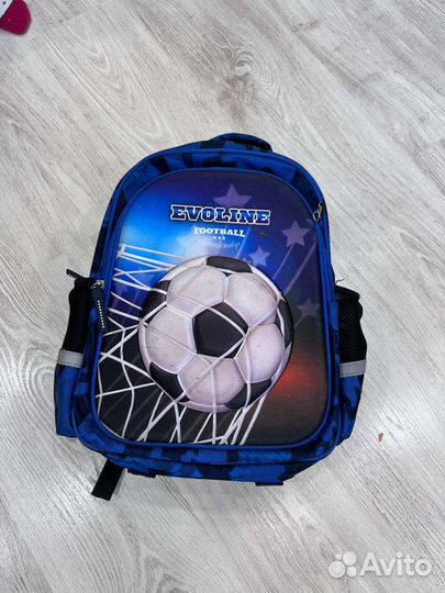 Школьный рюкзак