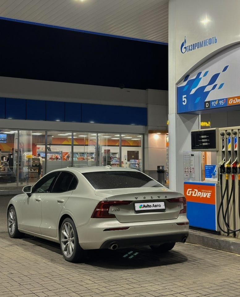 Volvo S60: фото владельца