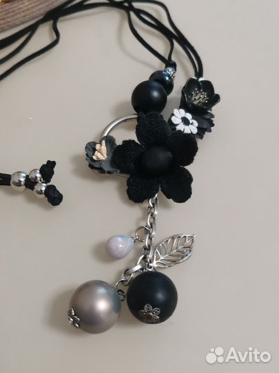 Украшения на шею