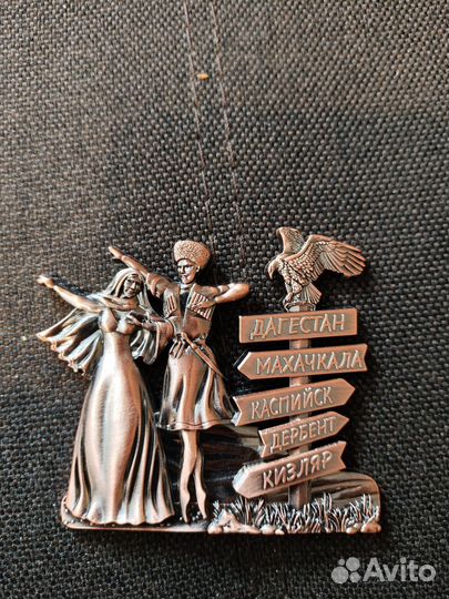 2 магнита на холодильник