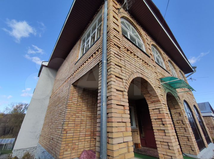 Дом 204,8 м² на участке 18,8 сот.