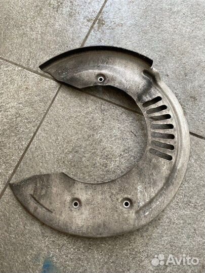 Пыльник тормозного диска Jaguar F-Pace X761 AJ126