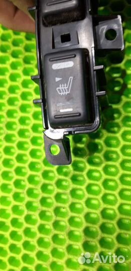 Кнопки обогрева сидений Nissan Tiida C11