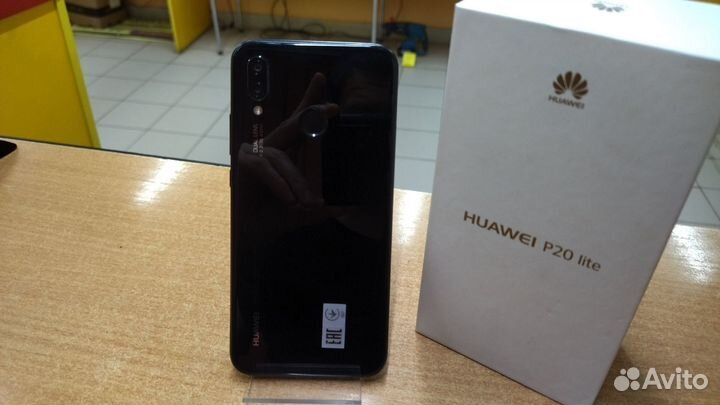 HUAWEI P20 Lite, 4/64 ГБ