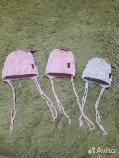 Шапочки,пинетки,комбезы для мальчиков и девочек