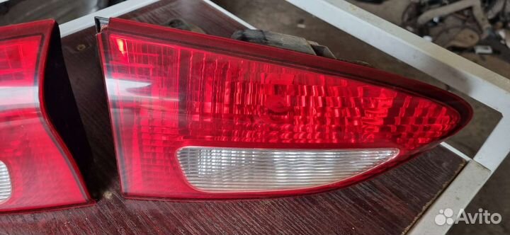 Фонарь правый в крышку Subaru Tribeca 2004-2007