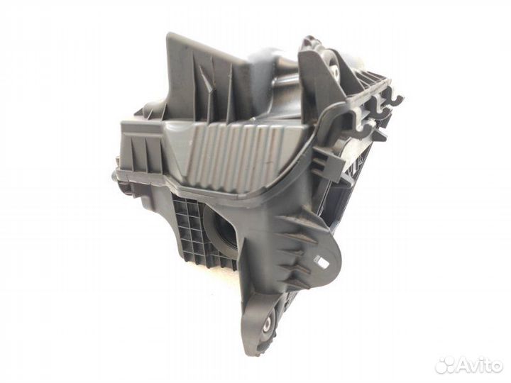 Корпус воздушного фильтра Mercedes-Benz A-Class