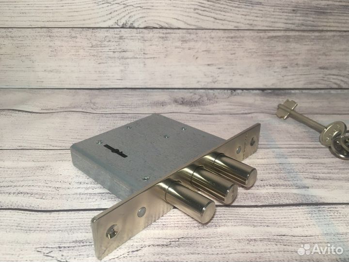 Дверной замок Гардиан 10.01