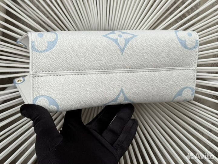 Cумка Louis Vuitton Onthego PM candy blue