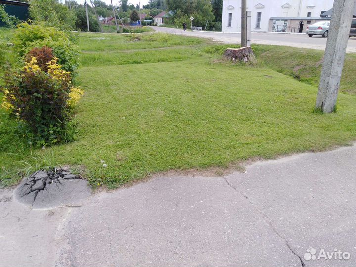 Окос травы и стрижка газонов