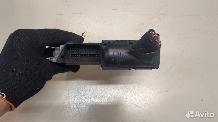 Блок управления двигателем Audi Q3 2018